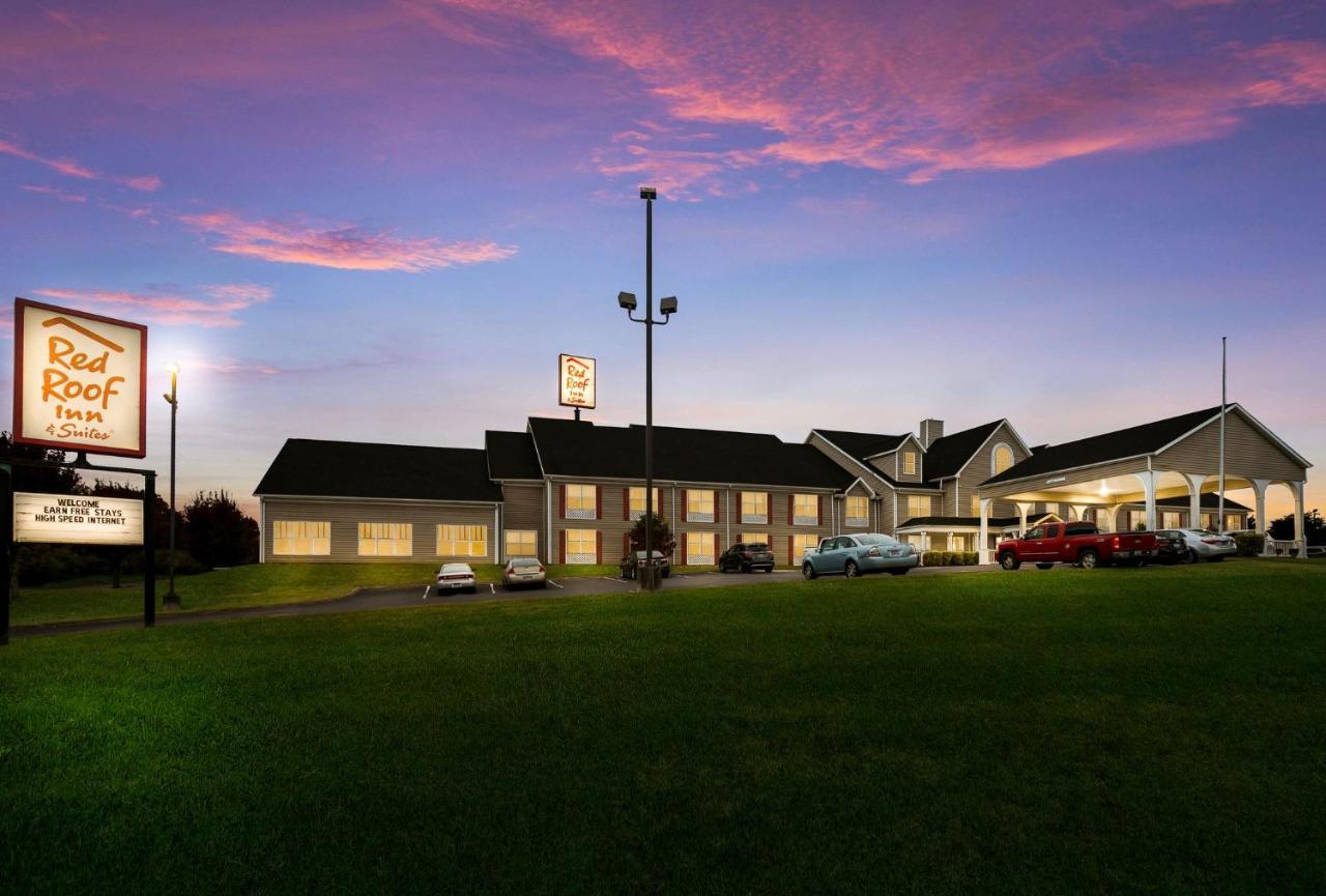 Red Roof Inn & Suites Knoxville East Exterior photo